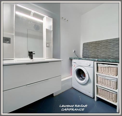 Dpt Seine et Marne (77), à vendre ROISSY EN BRIE appartement T2 de 55,27 m², avec box et cave.