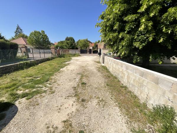 Terrain dans La Chapelle-Saint-Luc