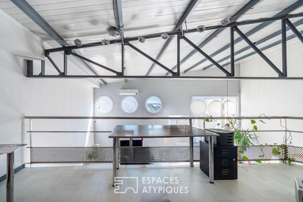 Maison type loft avec jardin