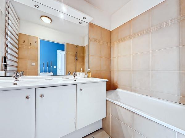 Appartement 3 pièces 66 m², à Marseille 13013, lumineux, calme avec terrasse et jardin