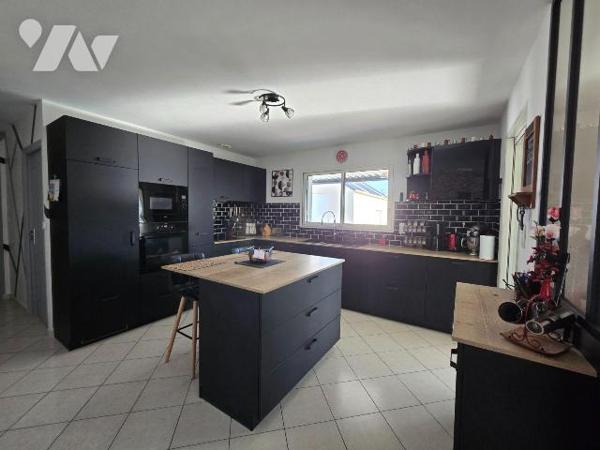 ALLAIRE, A proximité du centre, Quartier Résidentiel, Sur terrain clos et paysagé de 1925 m², T...