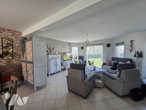 ALLAIRE, A proximité du centre, Quartier Résidentiel, Sur terrain clos et paysagé de 1925 m², T...