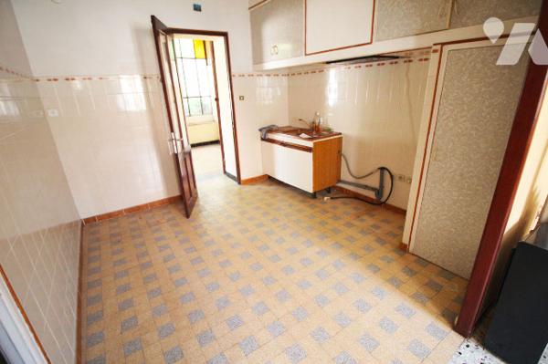 Jolie maison de 100m2 habitables environ (sur un terrain de 315m2 + garage / annexes) à L'Estaque