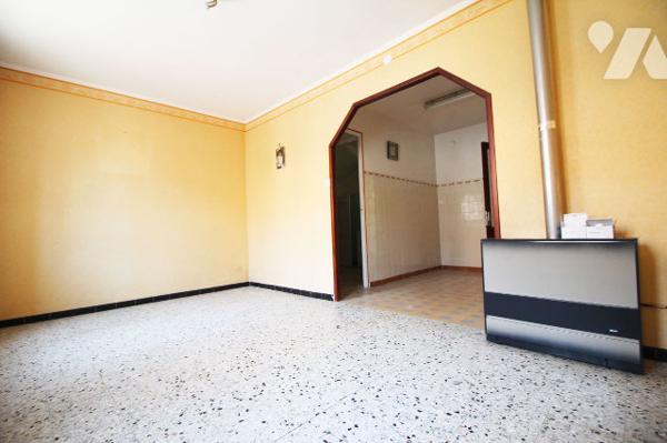 Jolie maison de 100m2 habitables environ (sur un terrain de 315m2 + garage / annexes) à L'Estaque