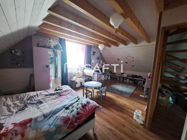 grande maison avec dépendances et terrain