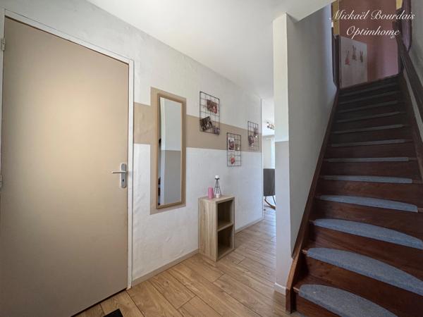 Maison familiale avec potentiel, au calme et proche de toutes commodités – 130 m² habitables + sous-sol complet – Terrain clos