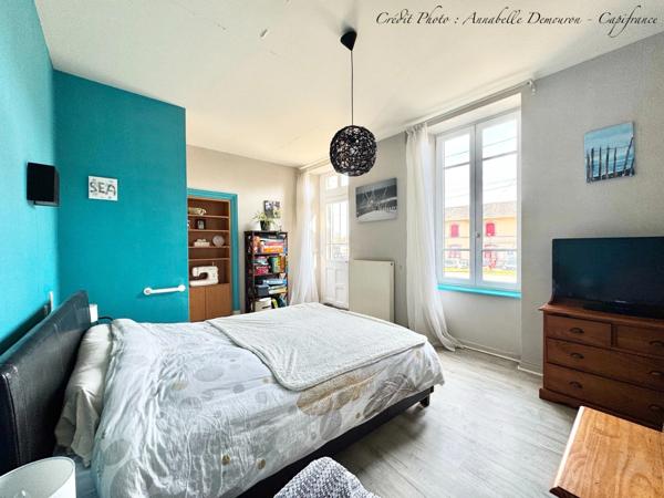 Maison à vendre 8 pièces VOLVIC (63) - 5 chambres, terrain, grand garage et caves