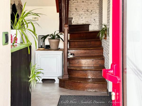 Maison à vendre 8 pièces VOLVIC (63) - 5 chambres, terrain, grand garage et caves