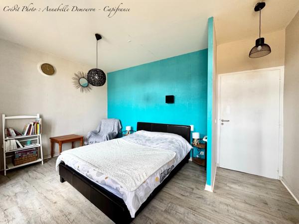 Maison à vendre 8 pièces VOLVIC (63) - 5 chambres, terrain, grand garage et caves