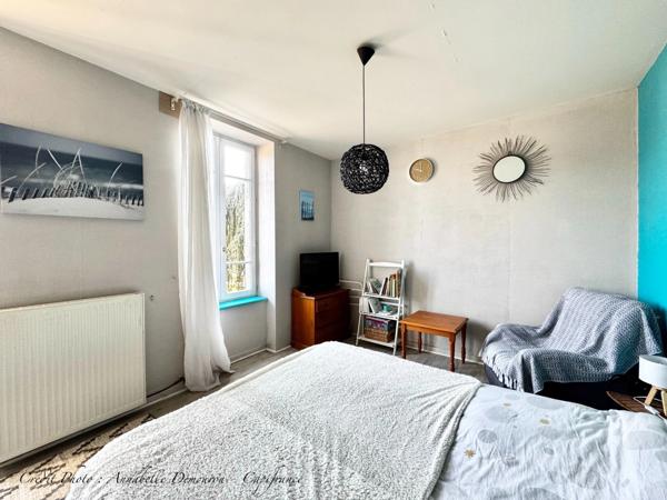 Maison à vendre 8 pièces VOLVIC (63) - 5 chambres, terrain, grand garage et caves