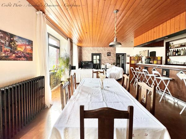 Maison à vendre 8 pièces VOLVIC (63) - 5 chambres, terrain, grand garage et caves