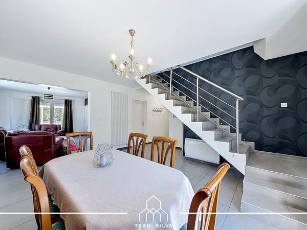 Maison
         4 pièces
        - 125 m² Exclusivité 379 900 € *