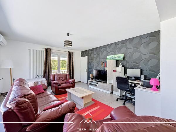 Maison
         4 pièces
        - 125 m² Exclusivité 379 900 € *