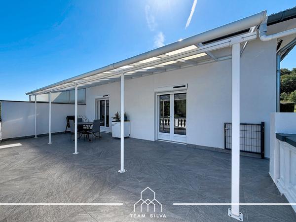 Maison
         4 pièces
        - 125 m² Exclusivité 379 900 € *