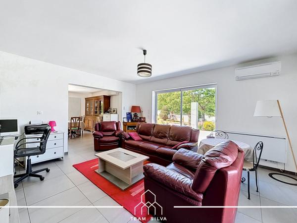 Maison
         4 pièces
        - 125 m² Exclusivité 379 900 € *