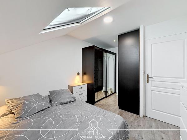 Maison
         4 pièces
        - 125 m² Exclusivité 379 900 € *