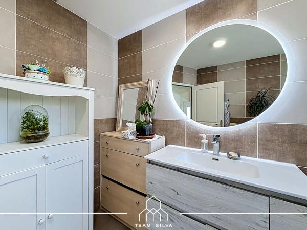 Maison
         4 pièces
        - 125 m² Exclusivité 379 900 € *