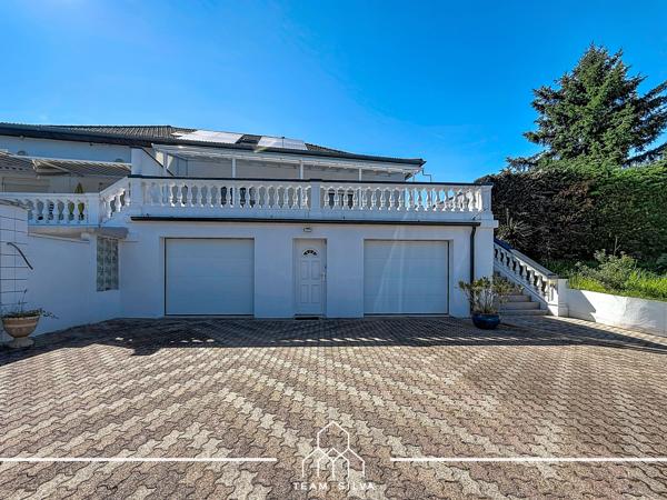 Maison
         4 pièces
        - 125 m² Exclusivité 379 900 € *
