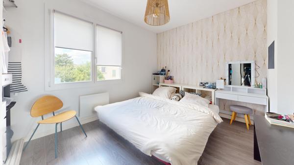 Maison
         5 pièces
        - 123 m² 560 000 € *
