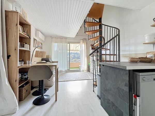 Auribeau s/Siagne : T3 avec parking et Terrasse.