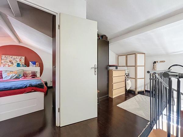 Auribeau s/Siagne : T3 avec parking et Terrasse.