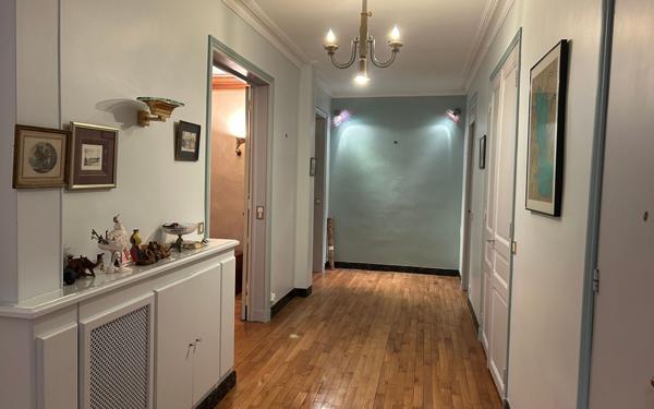 Appartement à louer    4 pièces • 152,96 m2 Paris 16