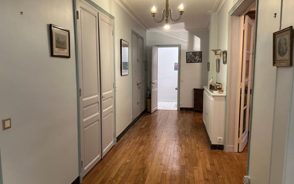 Appartement à louer    4 pièces • 152,96 m2 Paris 16