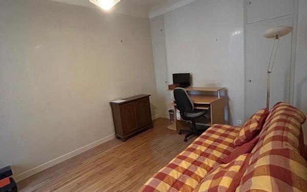 Appartement à louer    4 pièces • 152,96 m2 Paris 16