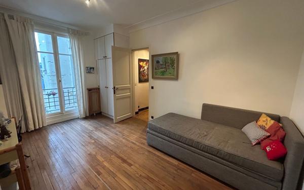 Appartement à louer    4 pièces • 152,96 m2 Paris 16