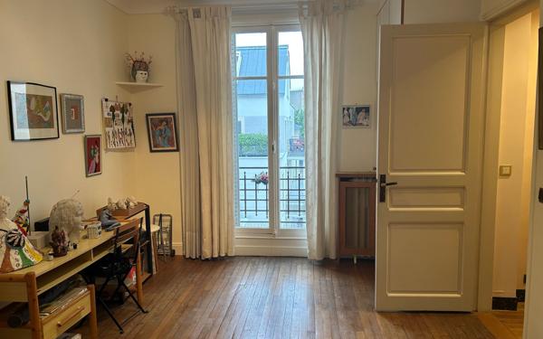 Appartement à louer    4 pièces • 152,96 m2 Paris 16