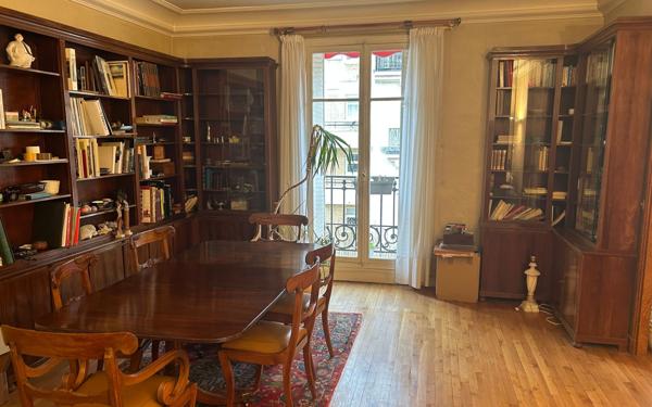 Appartement à louer    4 pièces • 152,96 m2 Paris 16