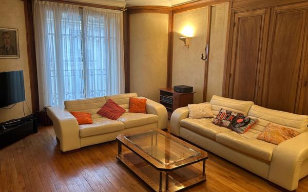 Appartement à louer    4 pièces • 152,96 m2 Paris 16