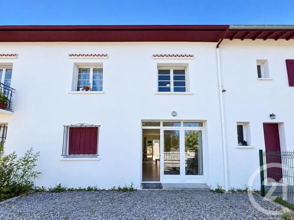 Appartement F4 à vendre  4 pièces - 96,21 m 2   LARRESSORE  - 64