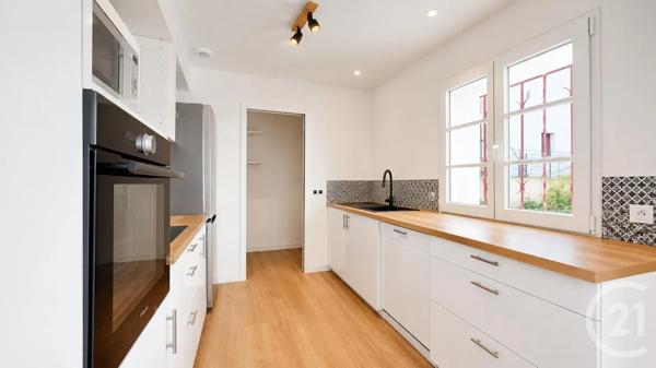 Appartement F4 à vendre  4 pièces - 96,21 m 2   LARRESSORE  - 64