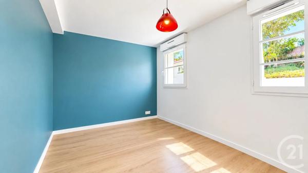 Appartement F4 à vendre  4 pièces - 96,21 m 2   LARRESSORE  - 64