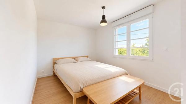 Appartement F4 à vendre  4 pièces - 96,21 m 2   LARRESSORE  - 64