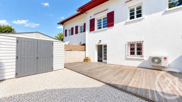 Appartement F4 à vendre  4 pièces - 96,21 m 2   LARRESSORE  - 64