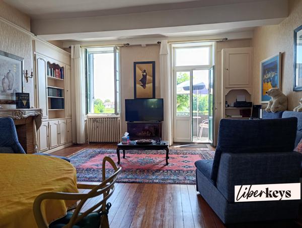 2 APPARTEMENTS STANDING MONO PROPRIÉTÉ - 229,50 M² - COMBLE AMÉNAGEABLE - BALCONS - GARAGE DOUBLE- CAVES - VUE QUAI DE SAÔNE