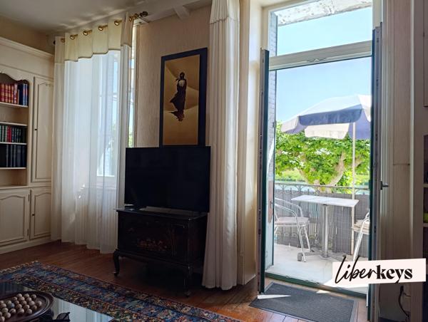 2 APPARTEMENTS STANDING MONO PROPRIÉTÉ - 229,50 M² - COMBLE AMÉNAGEABLE - BALCONS - GARAGE DOUBLE- CAVES - VUE QUAI DE SAÔNE