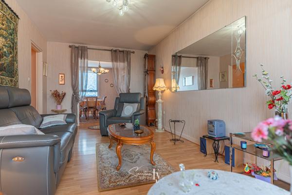 Appartement
         4 pièces
        - 83 m² Exclusivité 98 600 € *