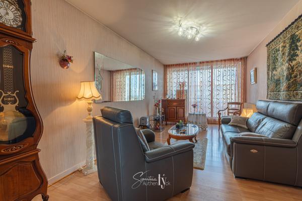 Appartement
         4 pièces
        - 83 m² Exclusivité 98 600 € *