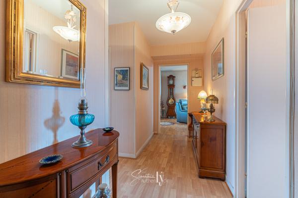 Appartement
         4 pièces
        - 83 m² Exclusivité 98 600 € *