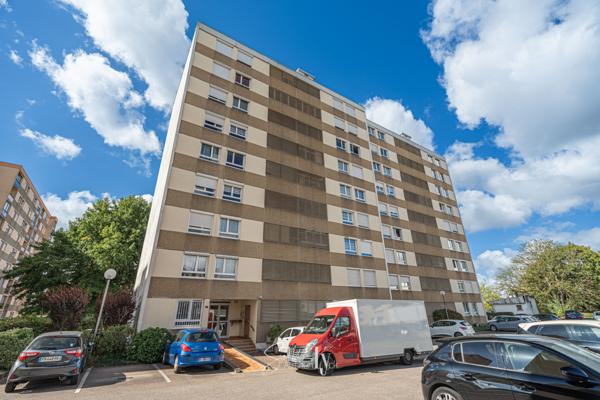 Appartement
         4 pièces
        - 83 m² Exclusivité 98 600 € *