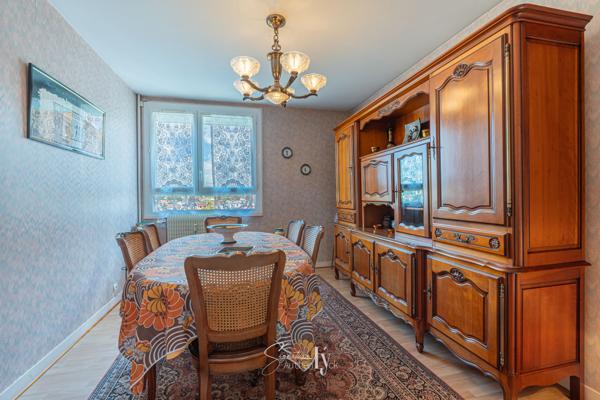 Appartement
         4 pièces
        - 83 m² Exclusivité 98 600 € *