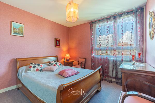 Appartement
         4 pièces
        - 83 m² Exclusivité 98 600 € *