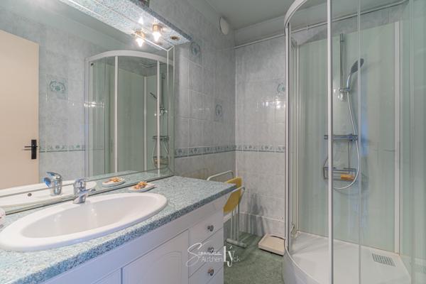 Appartement
         4 pièces
        - 83 m² Exclusivité 98 600 € *