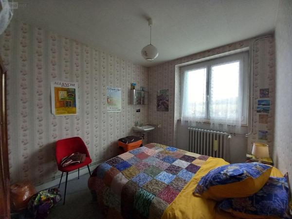 Maison à vendre à Allanche dans le Cantal (15160), ref : FG/2252