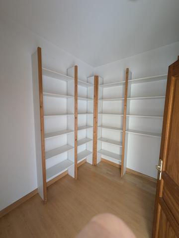 Local Commercial
         3 pièces
        - 120 m² Exclusivité 125 000 € *