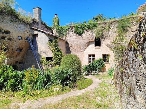 Maison à vendre à Doué-en-Anjou dans le Maine-et-Loire (49700), ref :