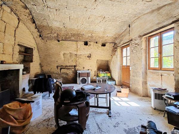 Maison à vendre à Doué-en-Anjou dans le Maine-et-Loire (49700), ref :